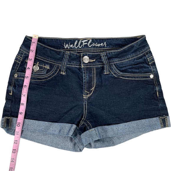 Wallflower & So size 3 shorts with rolled cuffs, 1 jean, 1 coral/orange, EUC - Picture 14 of 16